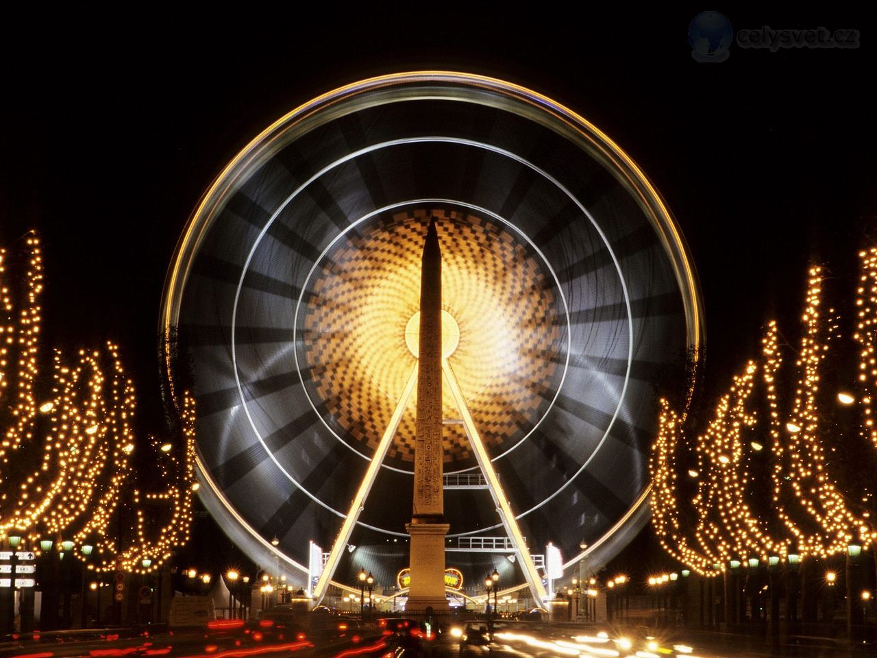 Foto: The Big Wheel, Place De La Concorde In December, Paris, France