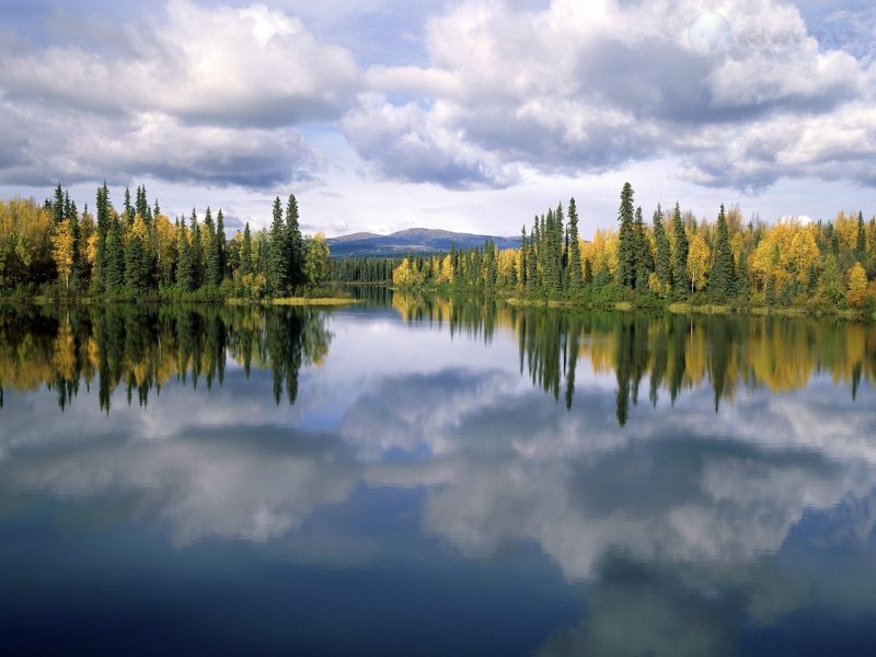 Foto: Dragon Lake, Yukon, Canada